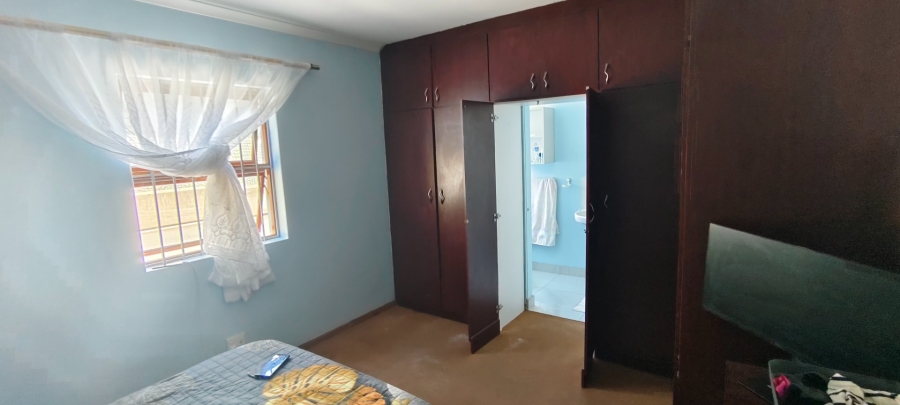 2 Bedroom Property for Sale in Strandfontein Western Cape
